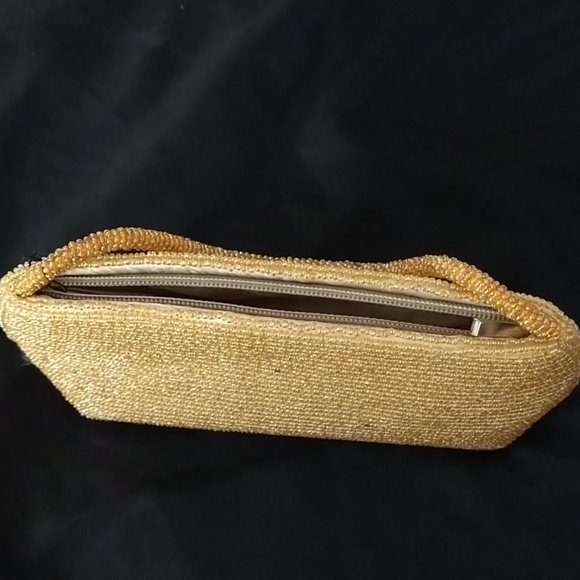 Purse with yellow and gold colored beads - Picture 2 of 5